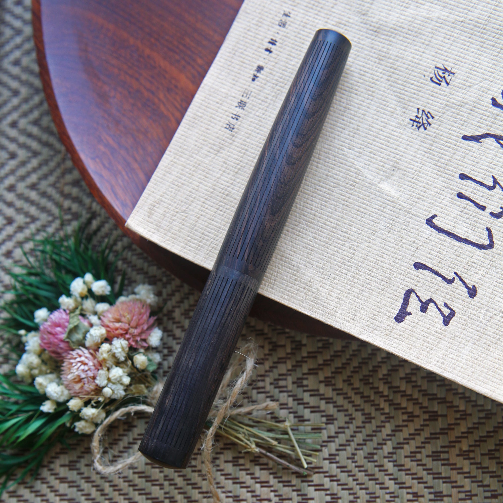 SeventyTwo Handmade Glass Dip Pen with Wood Handle, Calligraphy Writing Pen with Glass Nib
