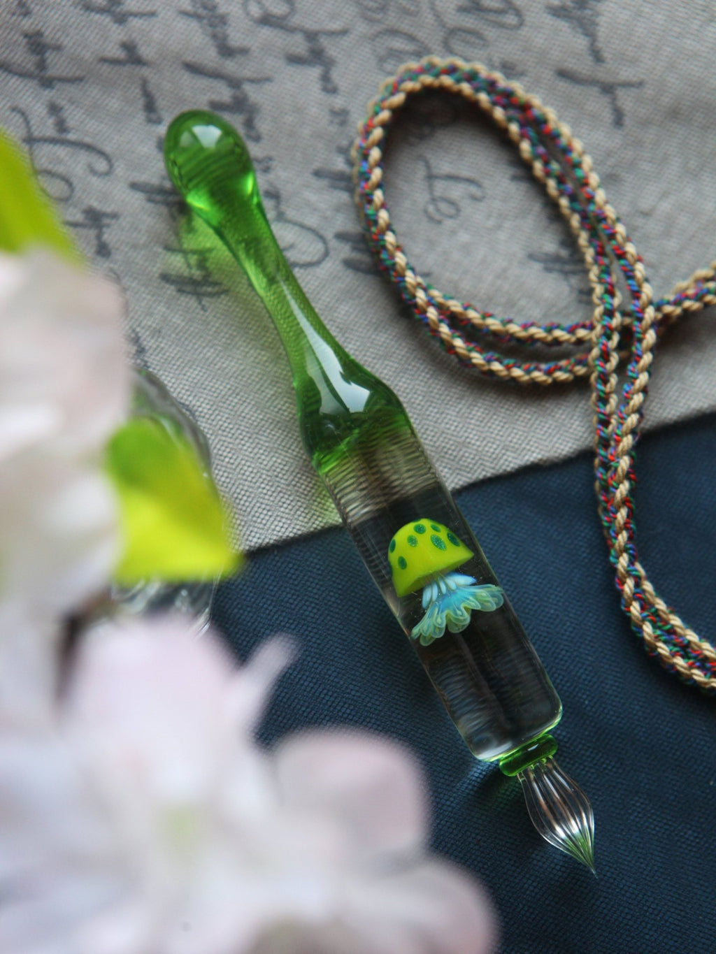 SeventyTwo "Deep Sea Dream" Hand - Blown Jellyfish Glass Pen(Spring Green Jellyfish) - SeventyTwo