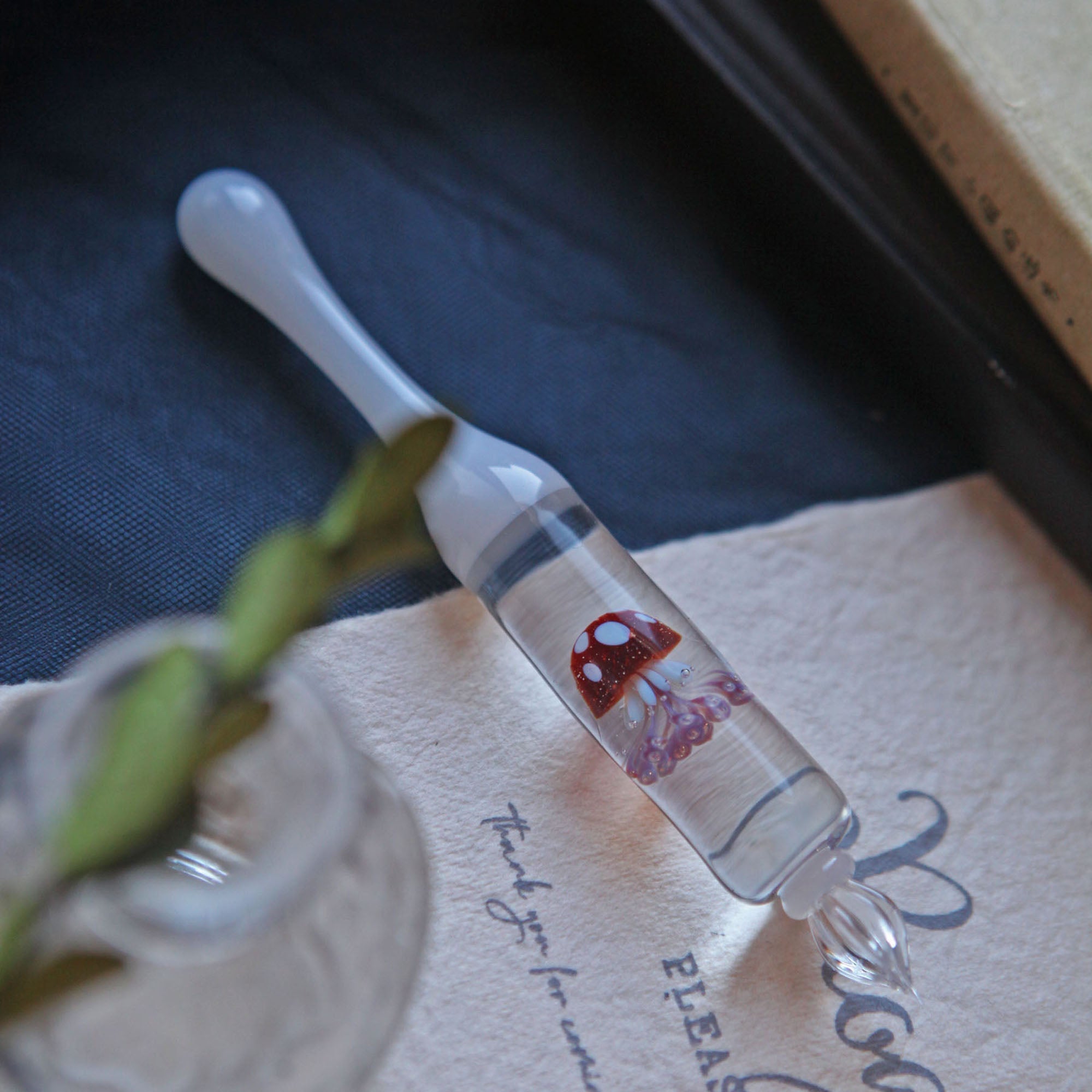 SeventyTwo "Deep Sea Dream" Hand - Blown Jellyfish Glass Pen(White - Red Jellyfish) - SeventyTwo